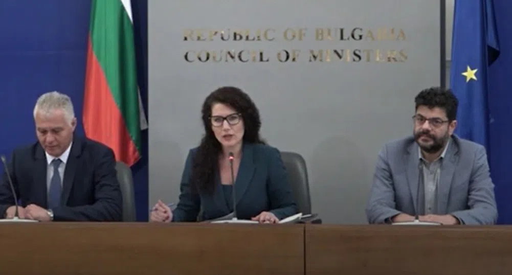 Калина Константинова: Поисках оставката на ръководството на Български пощи