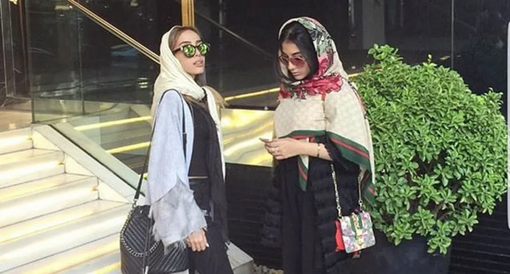 "Богатите хлапета на Техеран" тънат в лукс и гневят иранците