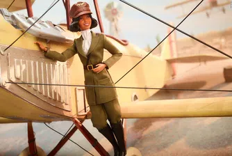 Кралицата на каскадите със самолет Беси Коулман е новата Барби