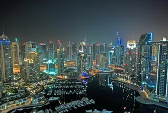 Дубай чупи собствения си рекорд за най-висок хотел в света