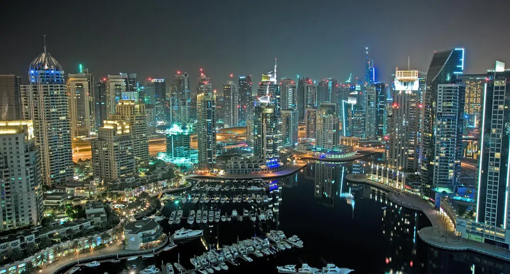 Дубай чупи собствения си рекорд за най-висок хотел в света
