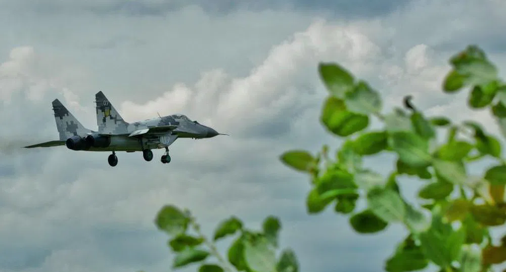 Българо-американска подготовка започва в авиобаза Безмер и Чешнегирово