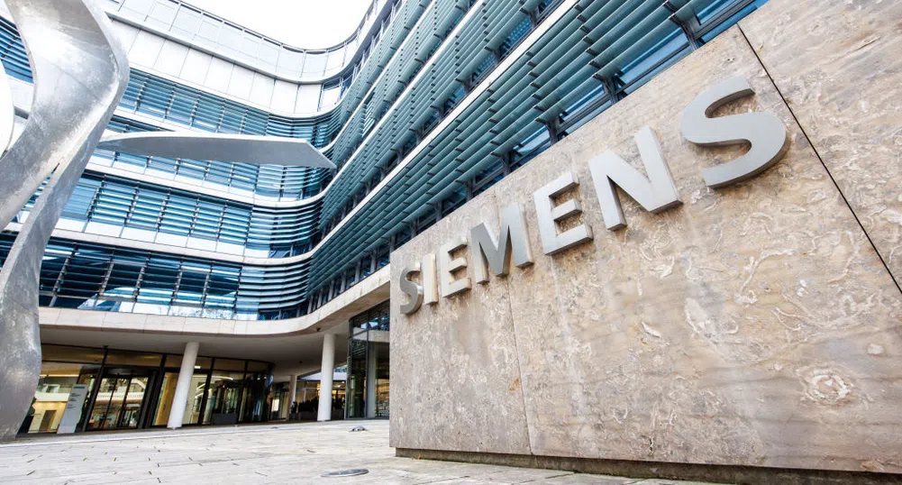 Siemens отчете рекордно тримесечие, очаква забавяне на продажбите през 2024