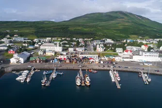 Защо следващата ви дестинация да бъде градчето Хусавик в Исландия?