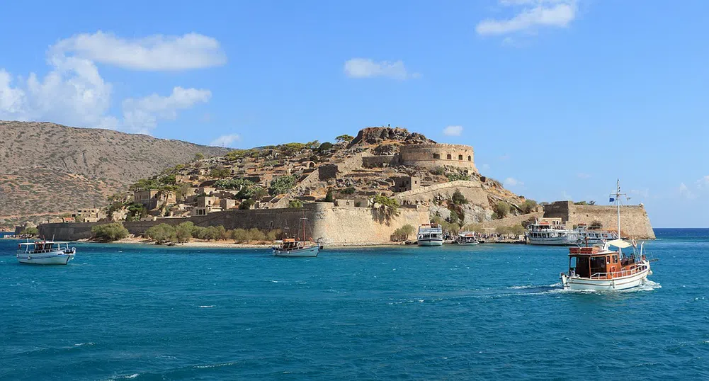 Гръцкият остров Спиналонга - от убежище на прокажени до малък рай