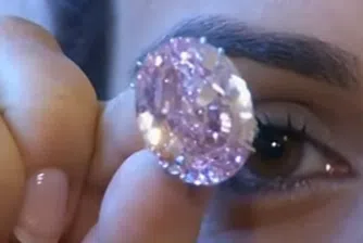 Продадоха най-скъпия диамант в света