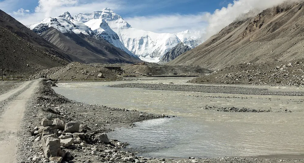 Китай налага ограничения за изкачването на Еверест