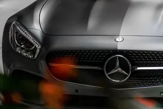 Mercedes налива милиарди в електрическата си трансформация