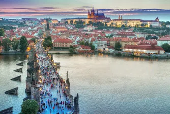 Чехия забрани на неваксинираните да посещават публични събития