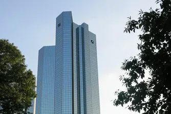 Deutsche Bank отчита 65% спад на печалбата