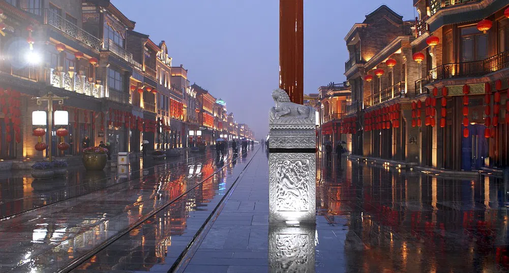 Пекин затвори магистрали и детски площадки заради силно замърсяване