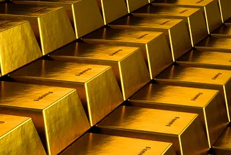 Санкциите пренасочват, но не спират износа на руско злато. Кой печели?