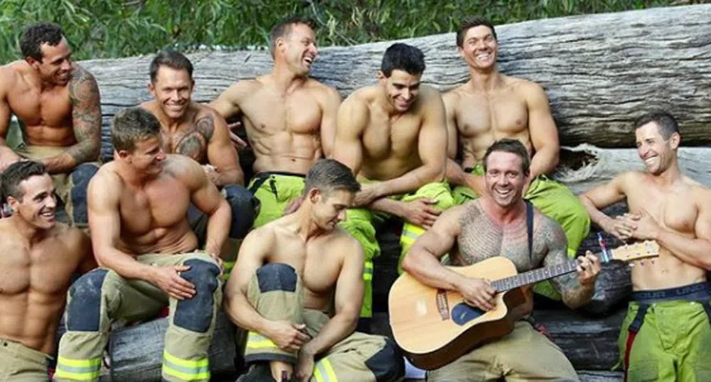 Ето го новият календар на австралийските пожарникари (видео)