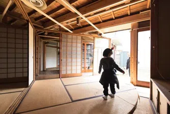 Какво прави японски архитект, когато открие стара къща?
