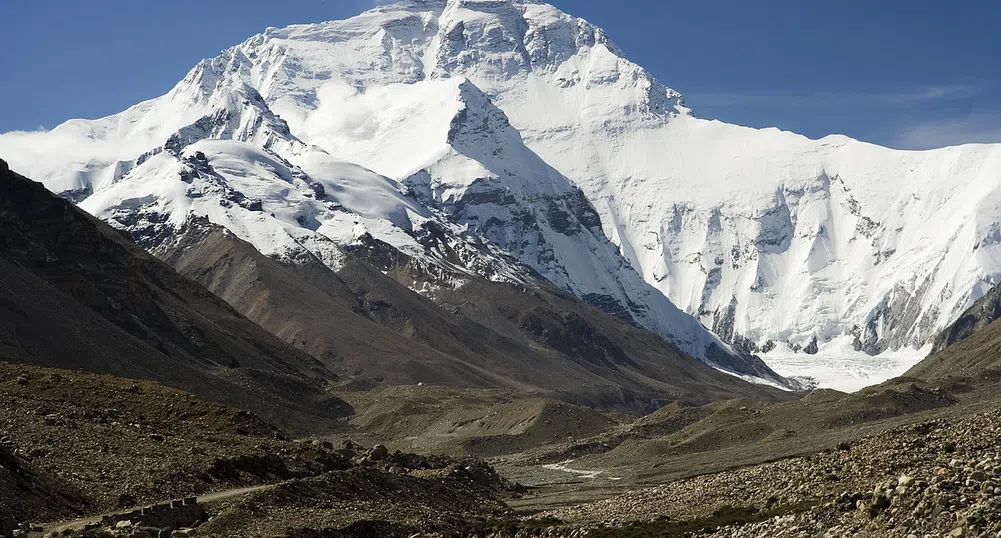 Китаец измина 5600 км с велосипед, за да стигне до Еверест