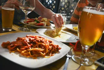 Ресторант в Милано приема клиенти,  ако си сготвят сами