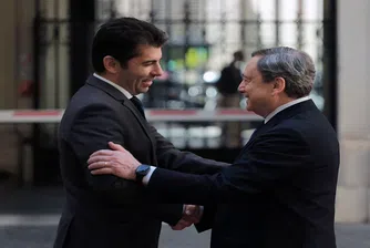 Кирил Петков се срещна с италианския премиер Марио Драги