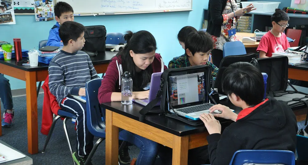 Китай облекчава натиска върху учениците със закон