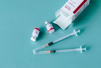 Заразяват ли ваксинираните срещу COVID-19?