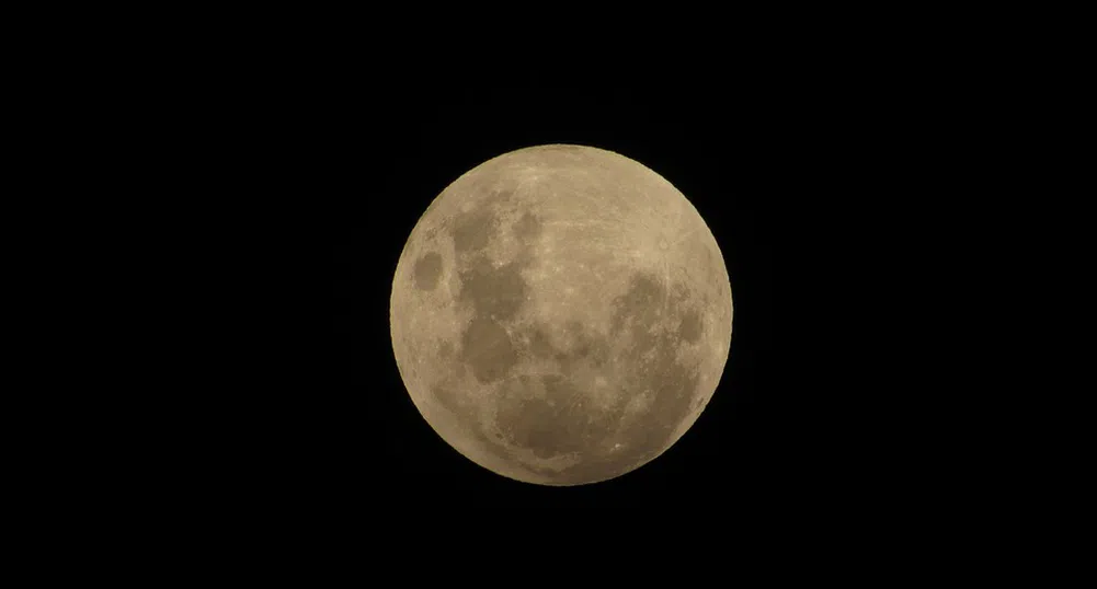 Как да наблюдавате лунното затъмнение тази вечер?
