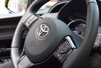 Toyota разширява сътрудничеството си с Uber