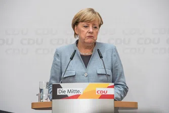 Меркел и Макрон призоваха за координирано отваряне на границите на ЕС