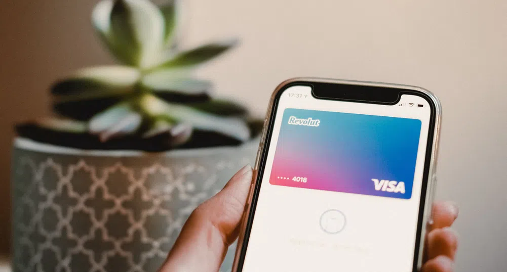 Британската финтек компания Revolut вече струва 33 милиарда долара