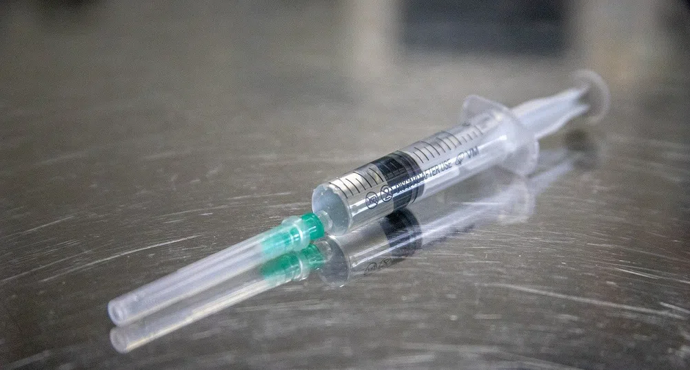 Колко са заведенията с напълно ваксиниран персонал у нас?