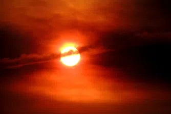 Мощна слънчева буря ни спира тока днес