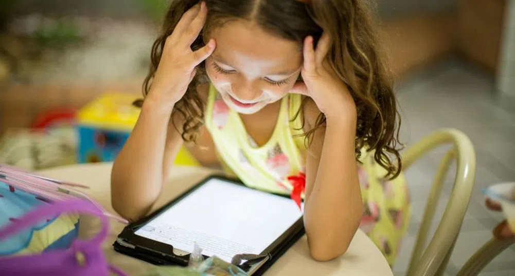iPad хлапета ужасяват родителите от поколението Z