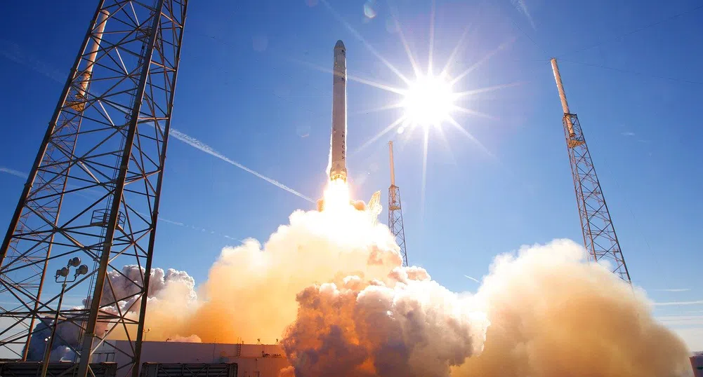 SpaceX отново ще опита да изстреля двамата космонавти до МКС