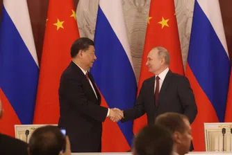 Все по-близки Китай и Русия, все повече вътрешни въпросителни за Си