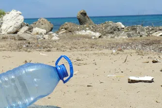 Джакарта генерира 2 400 т пластмасови отпадъци ежедневно