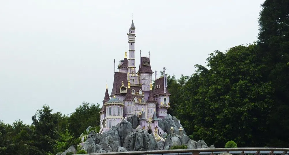 Disneyland Париж няма да отвори за празниците, както се планираше
