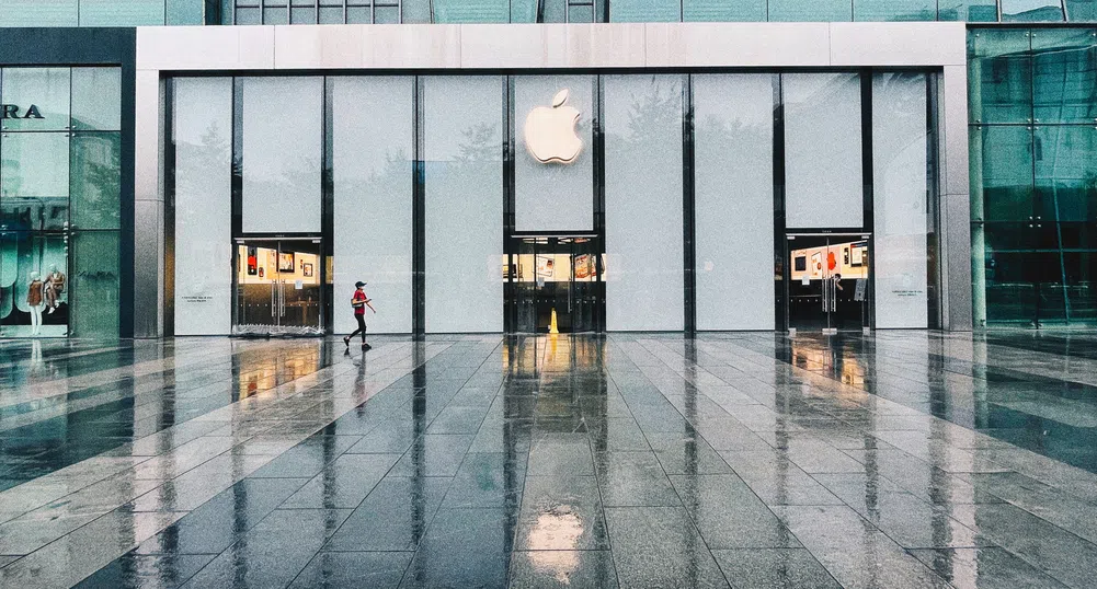 Нови ограничения за iPhone в Китай разтърсват технологичния сектор в САЩ