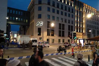 Мъж нападна с нож войници в Брюксел