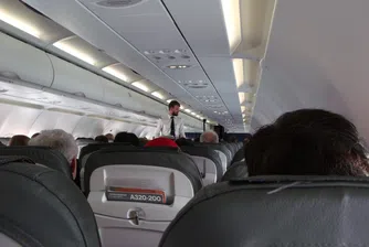 Защо самолетите миришат различно?