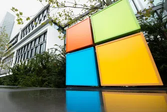 Microsoft за кратко изпревари Apple като най-скъпата компания в света