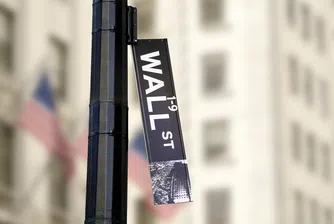 Американските акции падат на фона на споровете за тавана на дълга