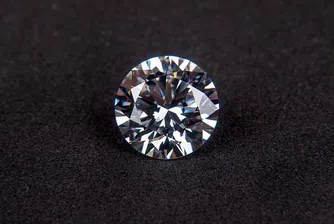 Момче намери огромен 7.44 каратов диамант в градски парк