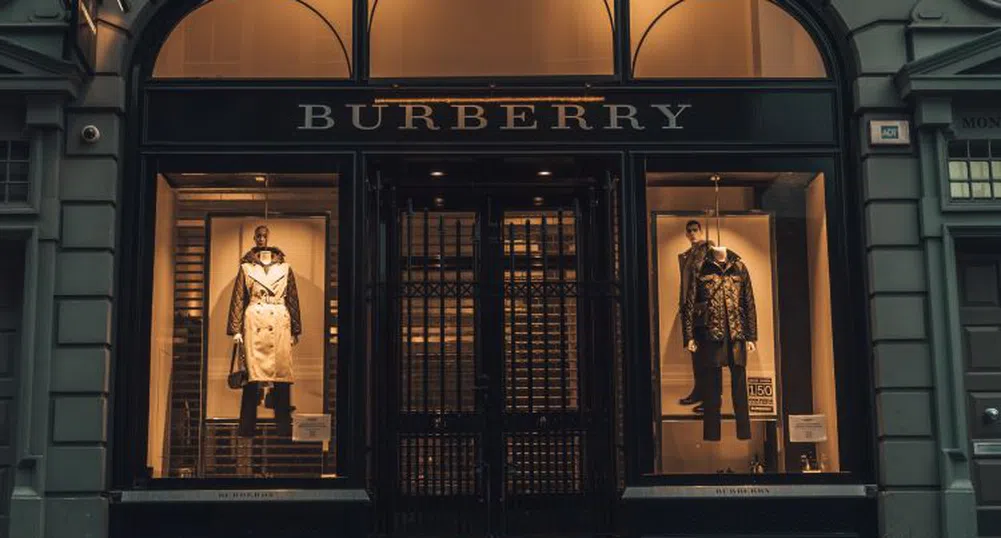 Burberry запазва песимизма за акциите в луксозната индустрия