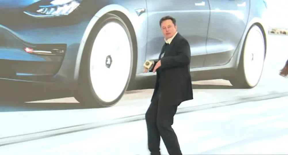 Tesla обяви първата си годишна печалба