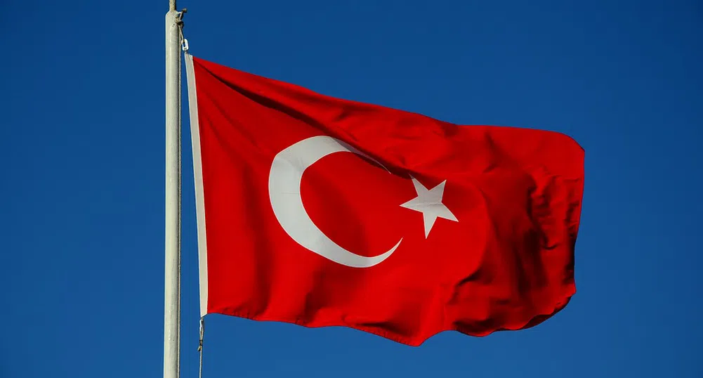 Нарушения, инциденти и два трупа на референдума в Турция
