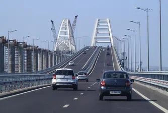 Извънредна ситуация на Кримския мост, взрив уби двама души