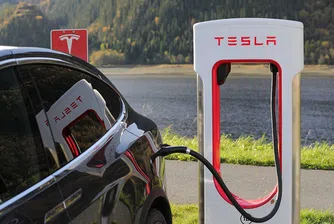 Акциите на Tesla поевтиняха след разочароващи новини