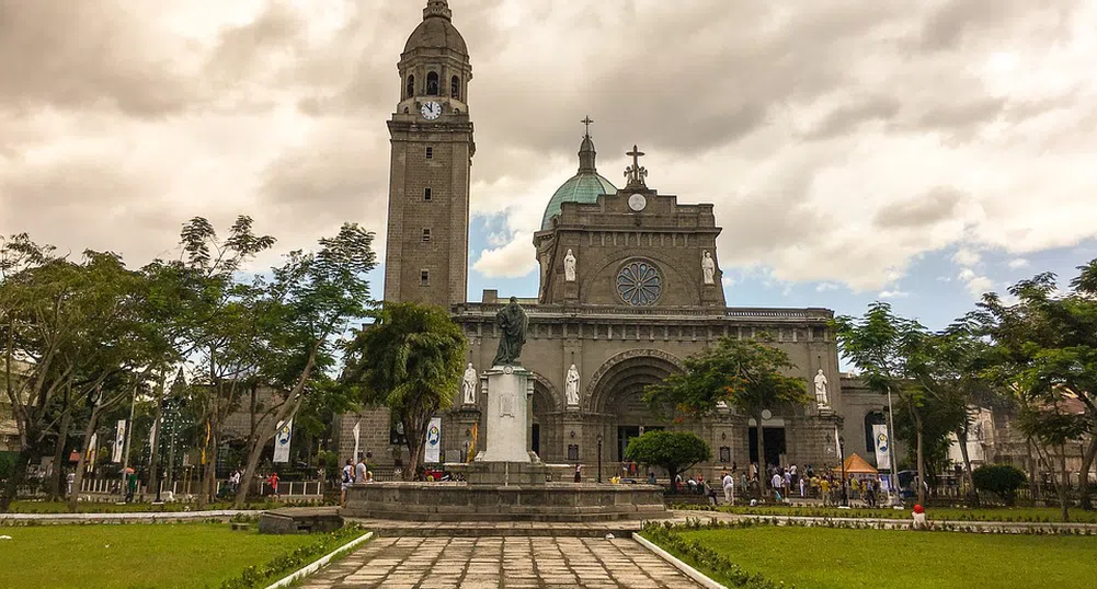 Поне 19 загинали след атентат срещу катедрала във Филипините