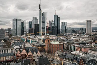 Акциите на Deutsche Bank скачат със 7% след нетна печалба над очакванията