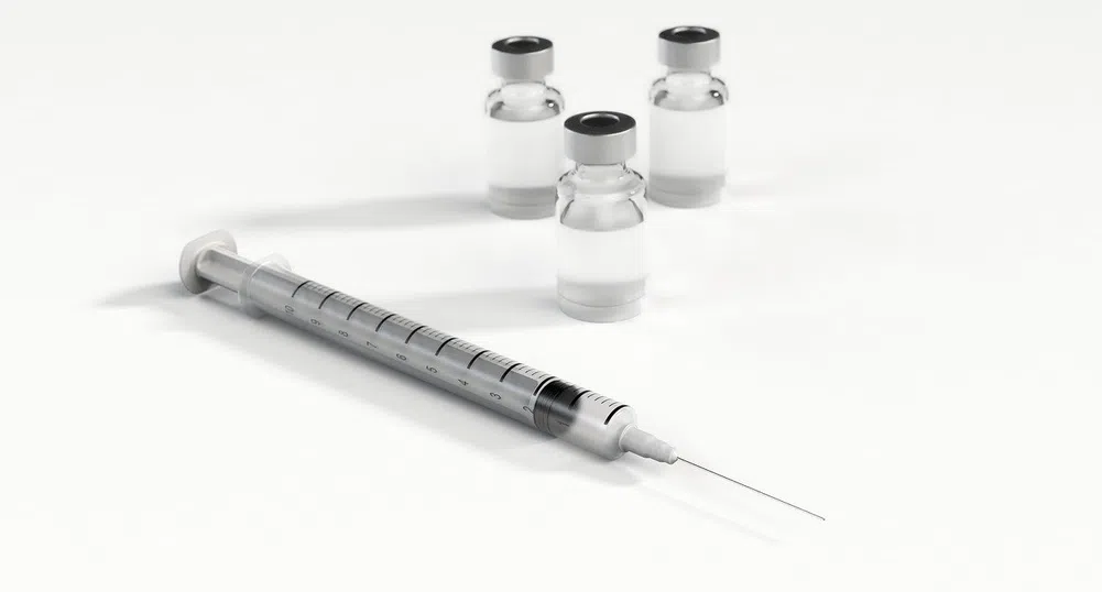 Русия тества ваксина върху хора ваксини срещу коронавируса