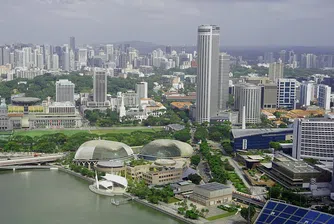 Сингапур замразява броя на колите, вече няма място