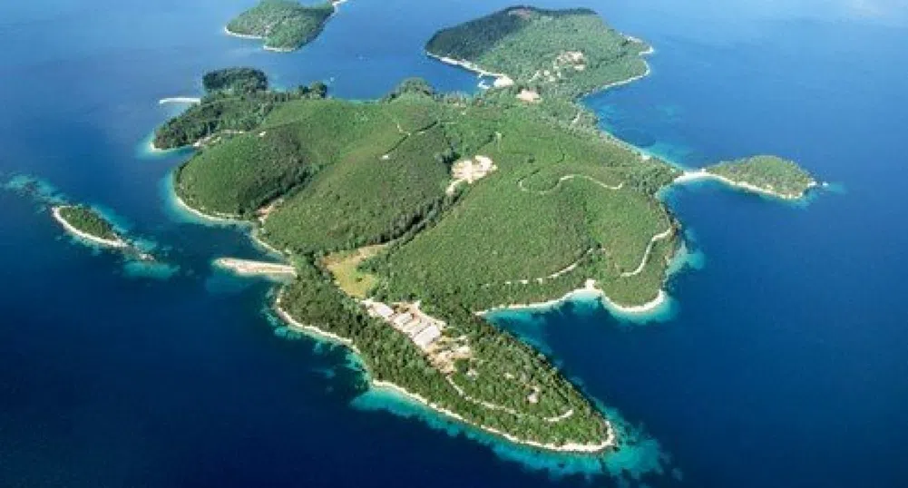 Гръцки остров ще предлага 7-дневна почивка срещу 1 млн. евро